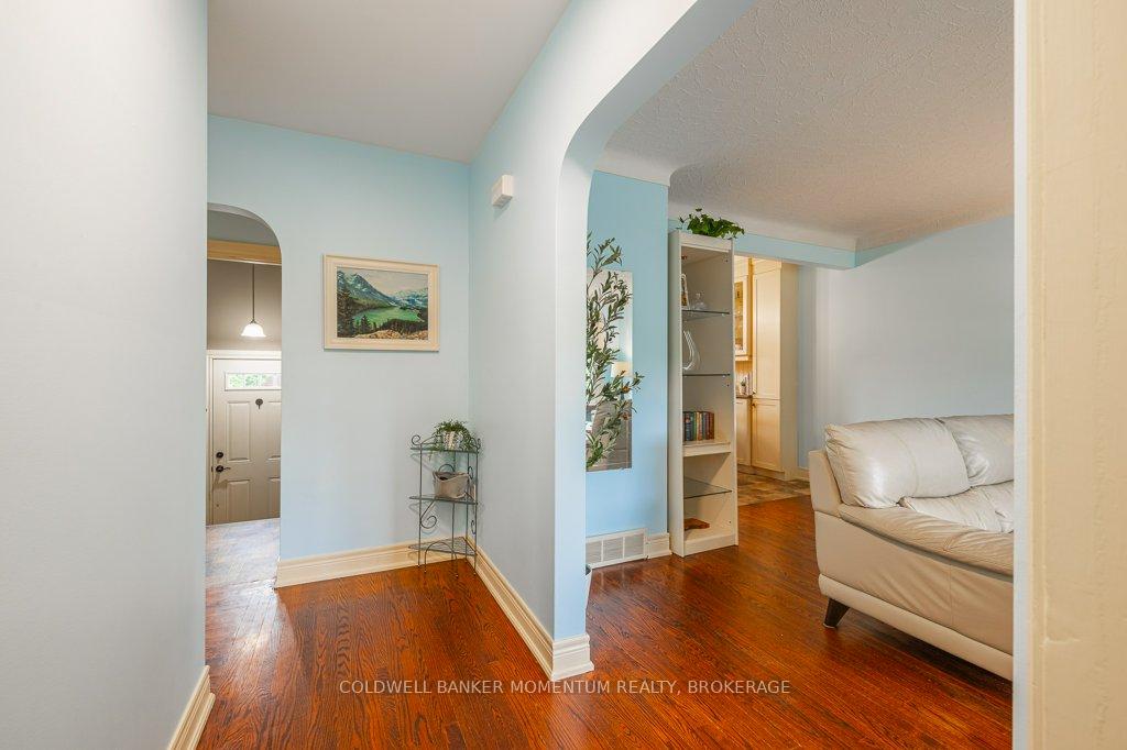 Photo 8 of 4 Appleby Drive, St. Catharines, Bunting/Linwell — HOMEH