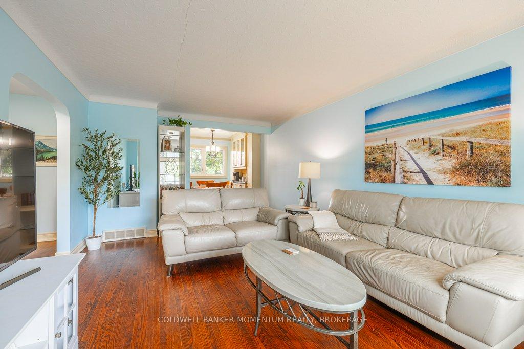 Photo 10 of 4 Appleby Drive, St. Catharines, Bunting/Linwell — HOMEH