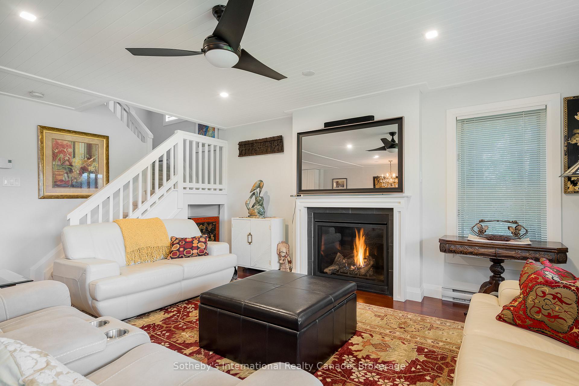 Photo 10 of 565 Oxbow Crescent, Collingwood — HOMEH