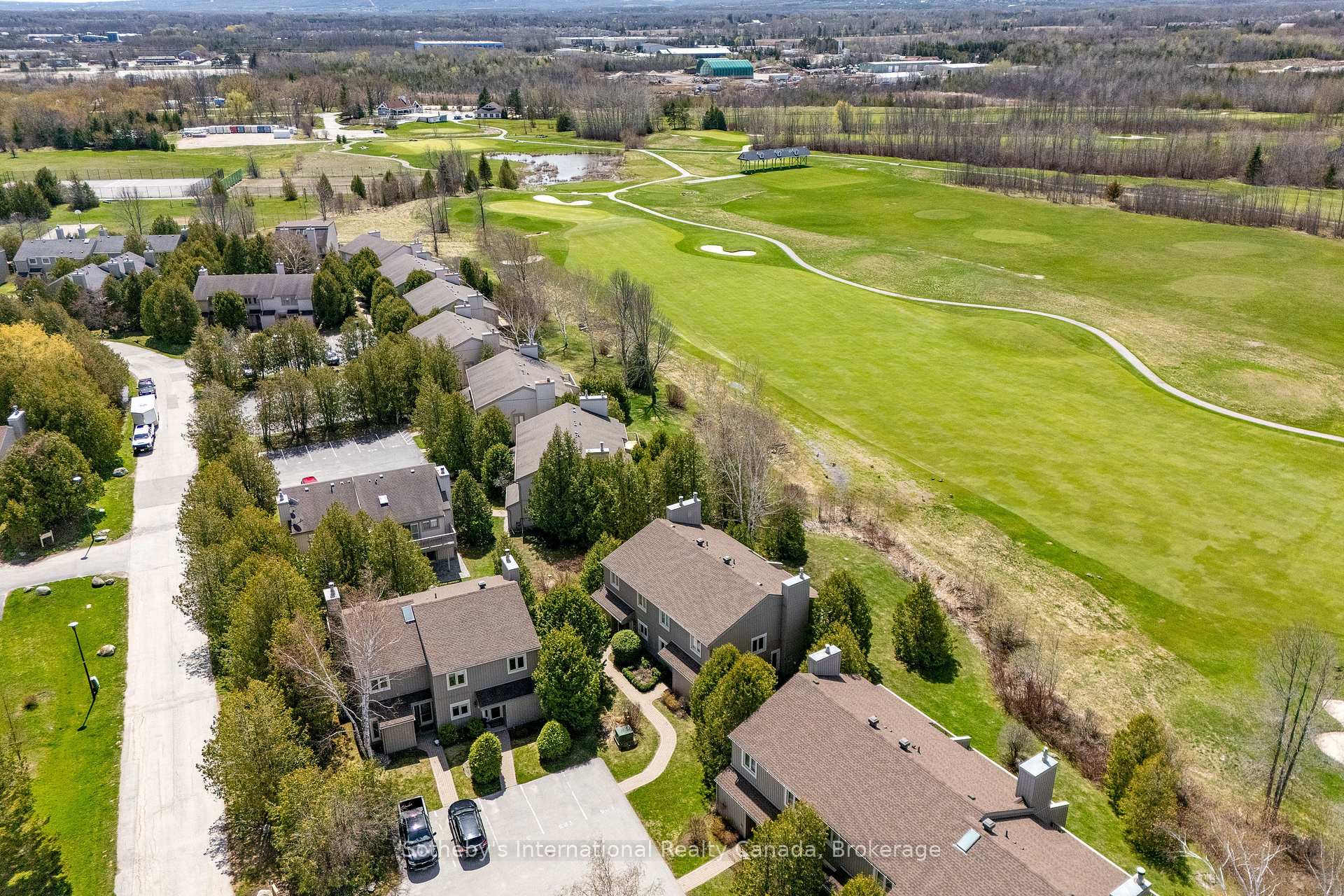 Photo 39 of 565 Oxbow Crescent, Collingwood — HOMEH