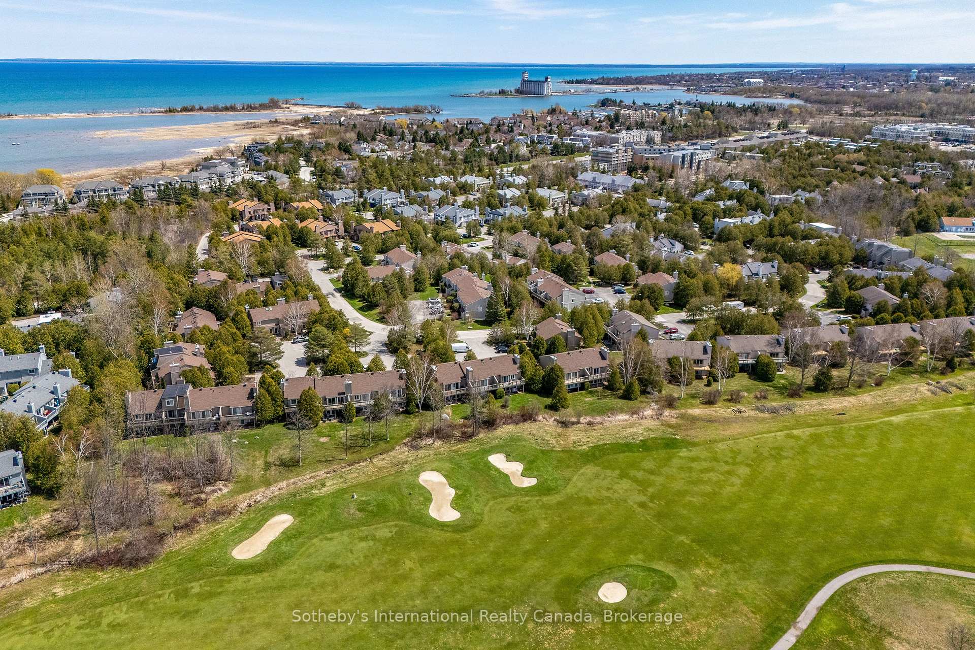 Photo 44 of 565 Oxbow Crescent, Collingwood — HOMEH