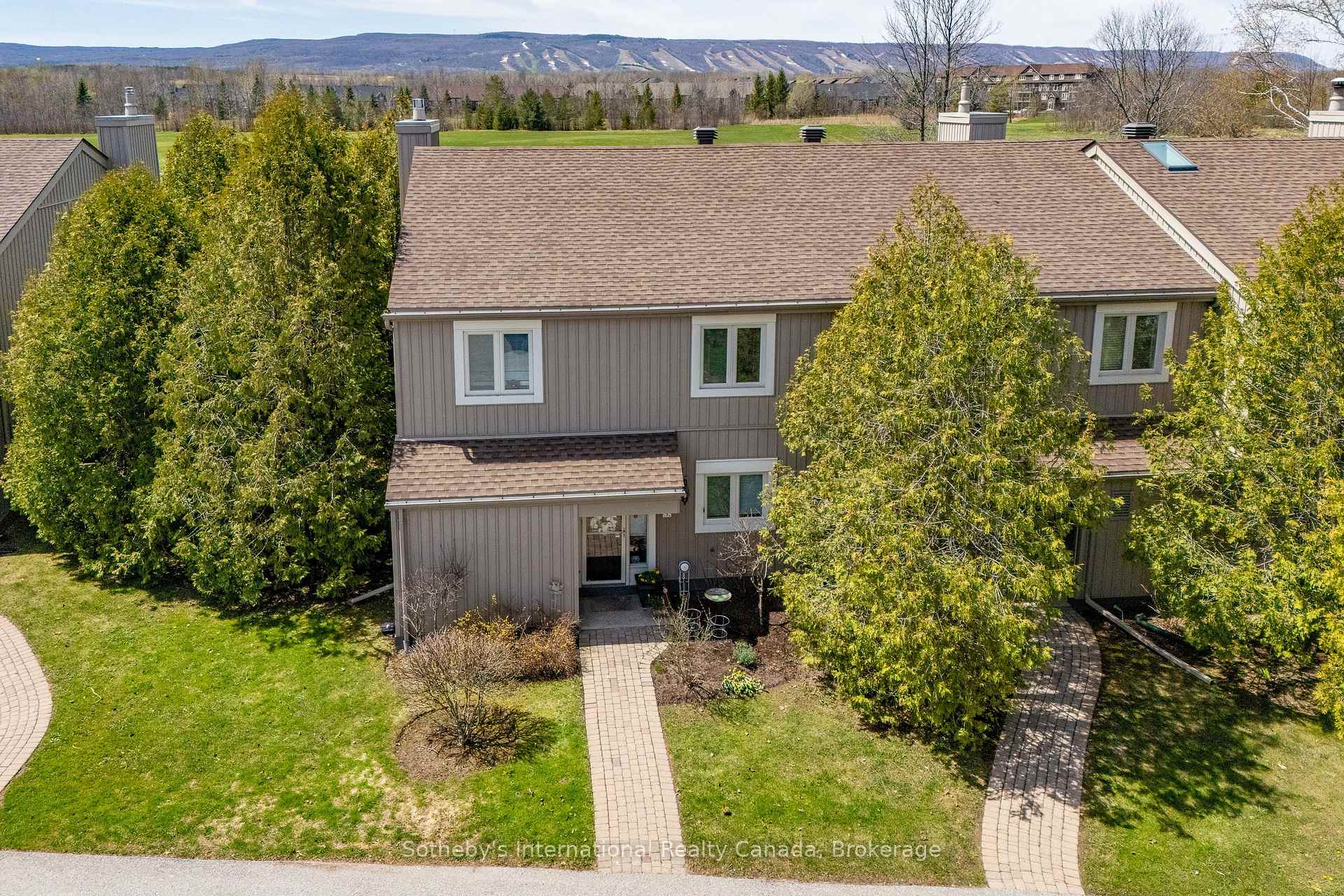 Photo 46 of 565 Oxbow Crescent, Collingwood — HOMEH