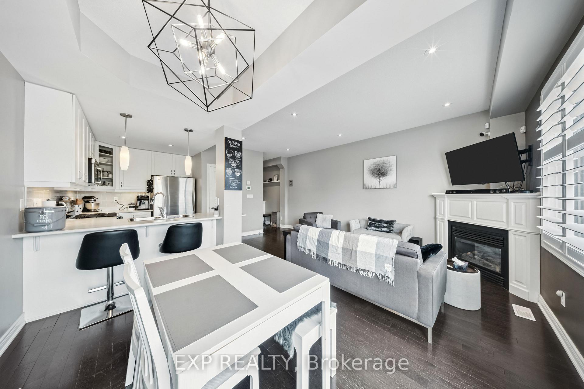 Photo 11 of 22 Madonna Drive, Hamilton, Carpenter — HOMEH