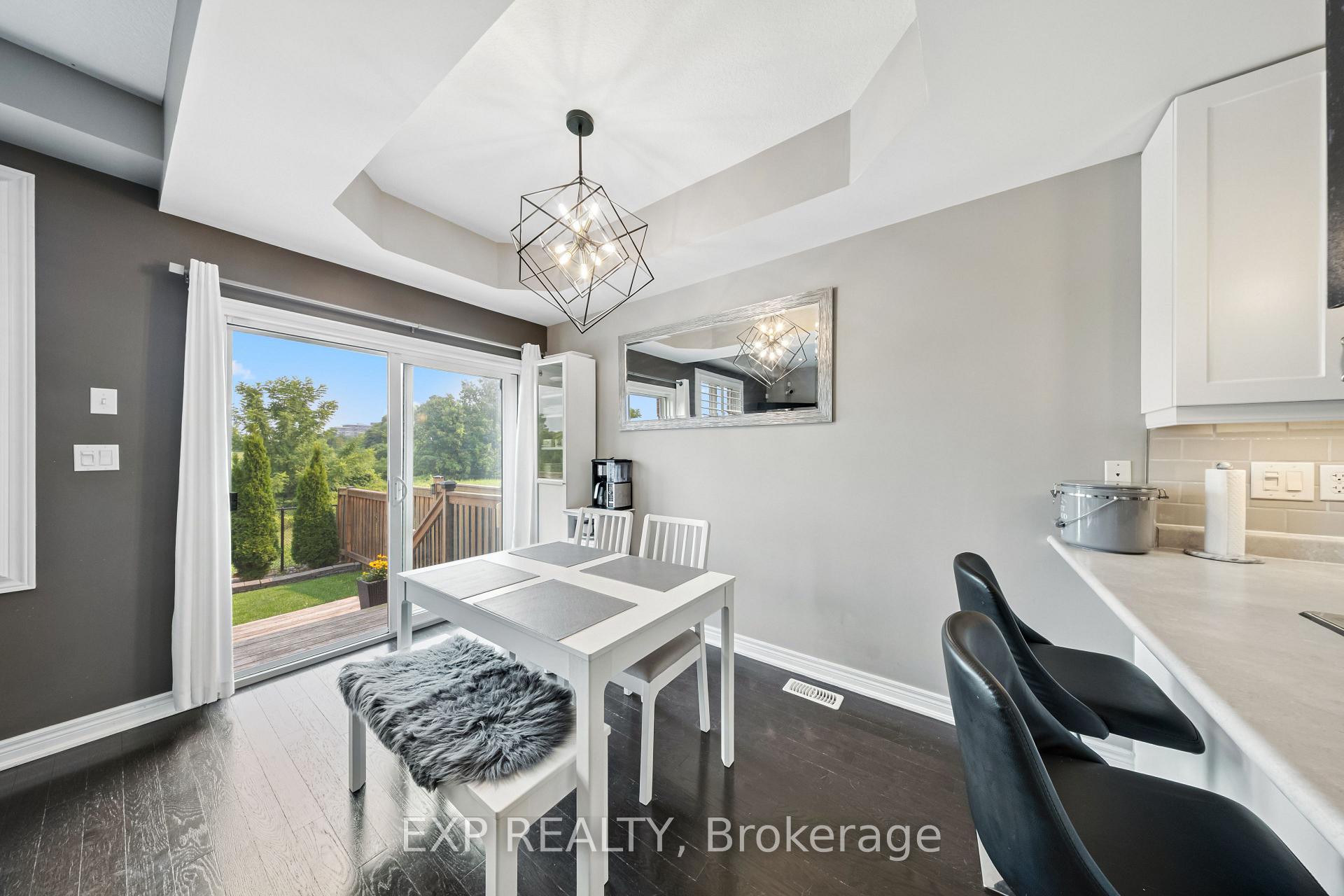 Photo 12 of 22 Madonna Drive, Hamilton, Carpenter — HOMEH