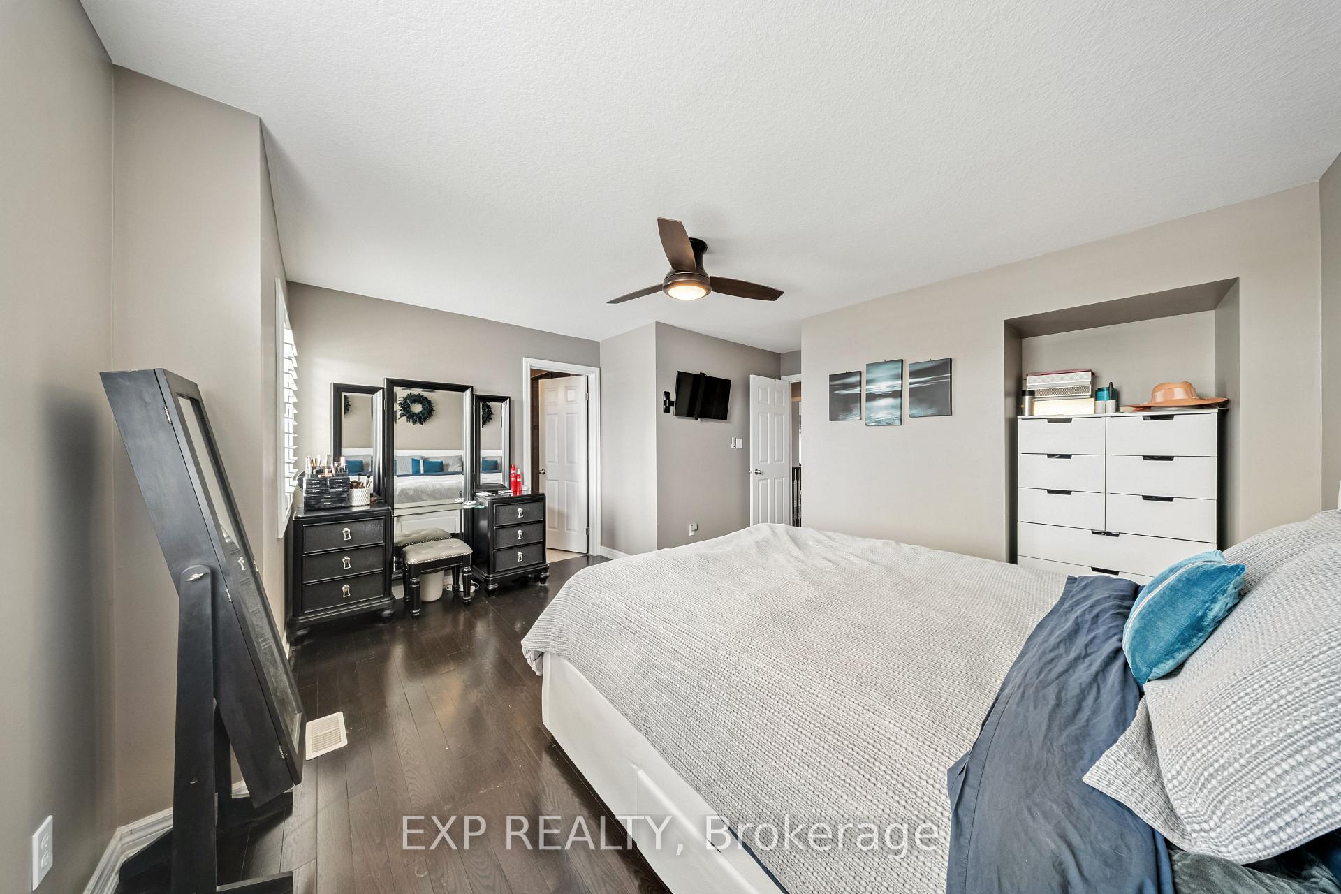 Photo 30 of 22 Madonna Drive, Hamilton, Carpenter — HOMEH