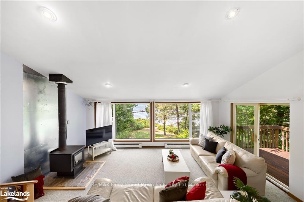 Photo 11 of 12 Linda Lane W, Carling — HOMEH