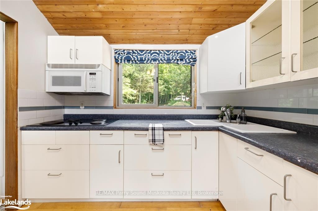 Photo 23 of 12 Linda Lane W, Carling — HOMEH