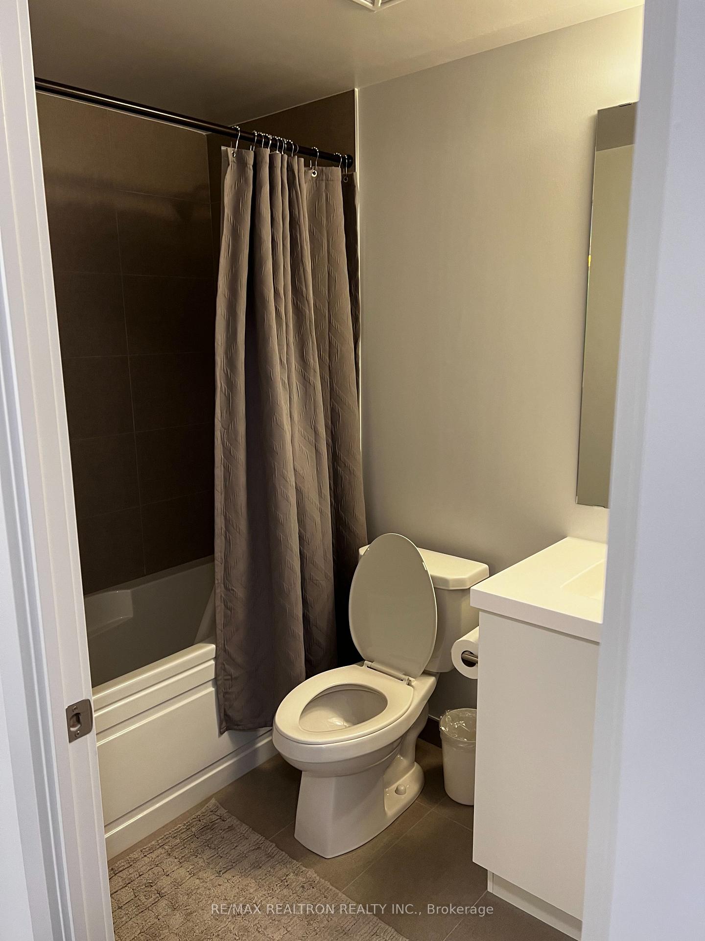 Photo 21 of Unit 909, 2550 Simcoe Street N, Oshawa, Windfields — HOMEH