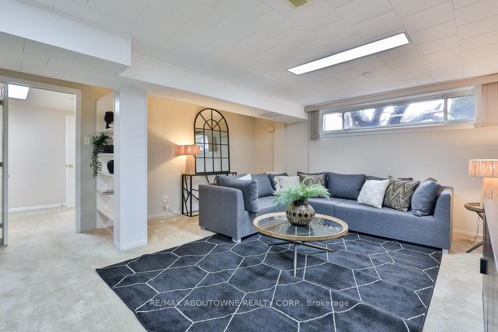 Photo 26 of 59 Purdy Crescent, Hamilton, Greeningdon — HOMEH