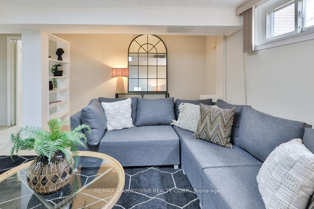Photo 27 of 59 Purdy Crescent, Hamilton, Greeningdon — HOMEH