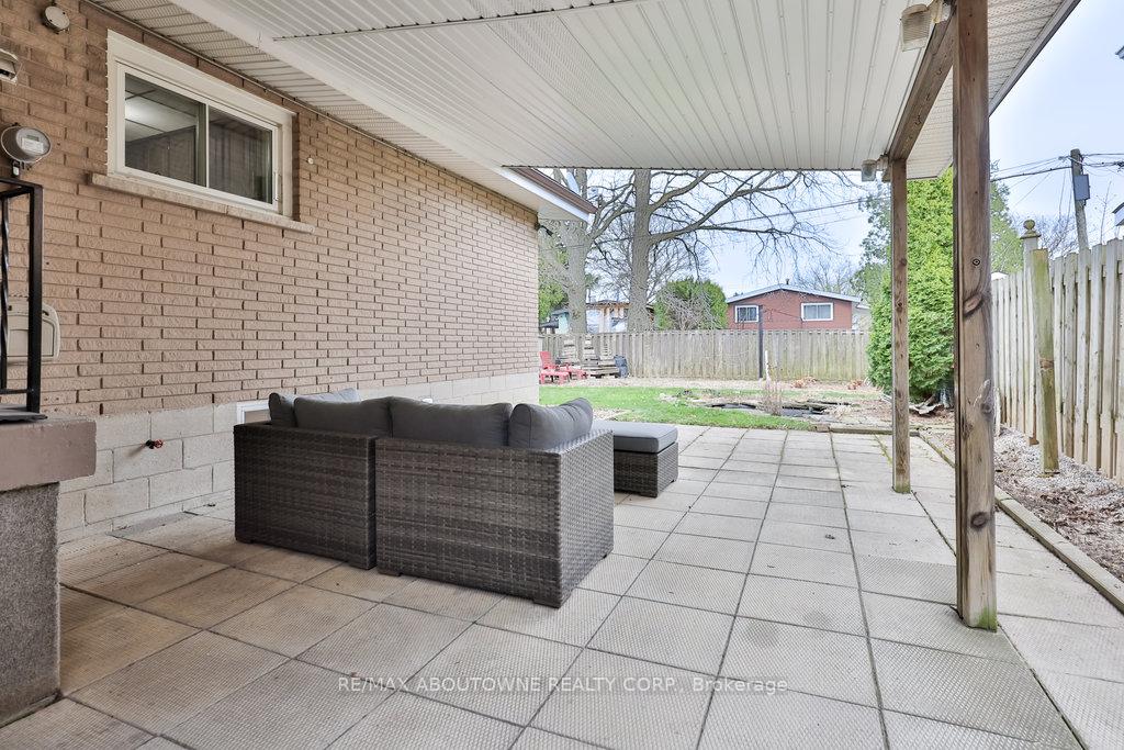 Photo 33 of 59 Purdy Crescent, Hamilton, Greeningdon — HOMEH
