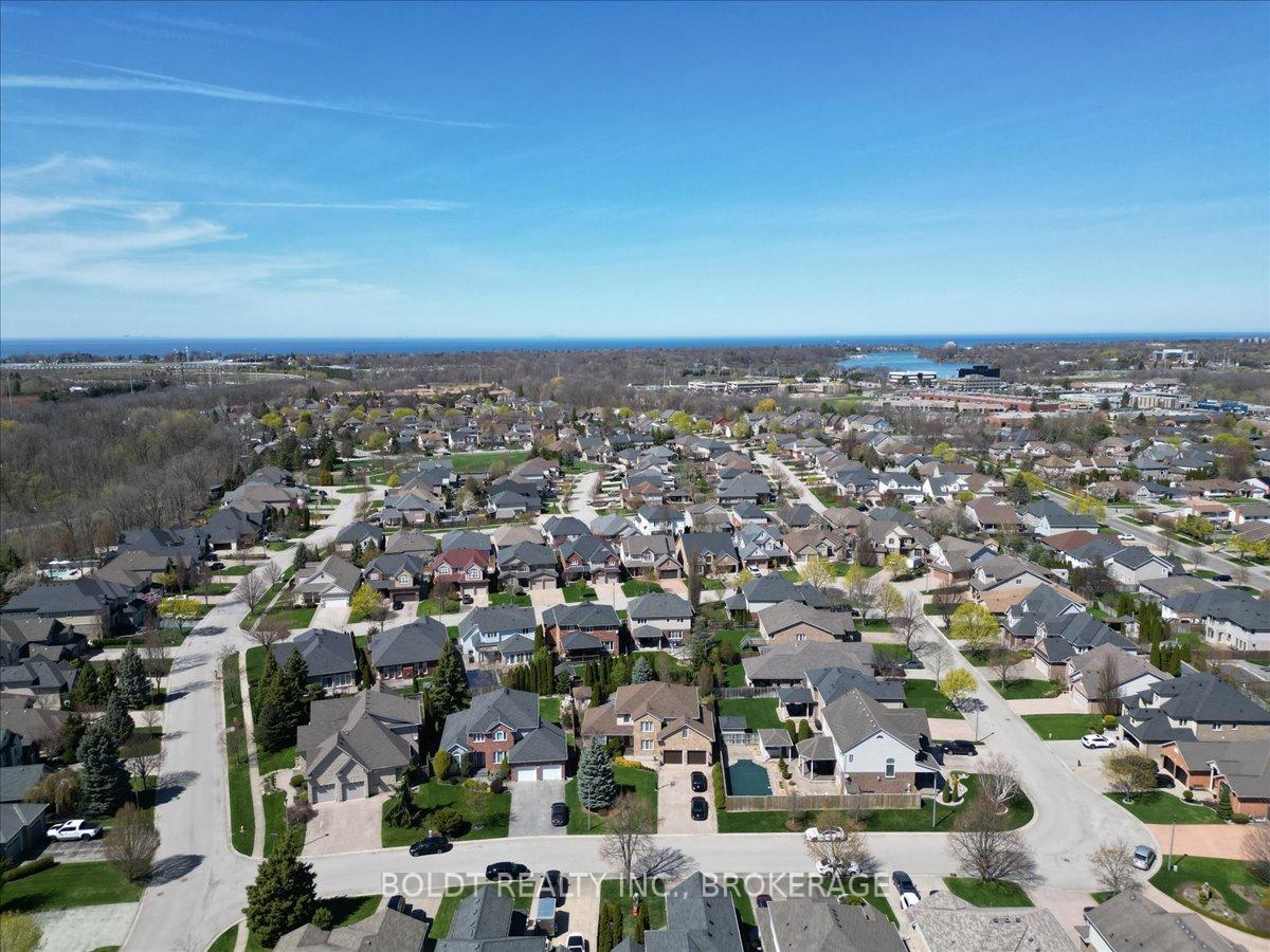 Photo 50 of 5 Countryside Drive, St. Catharines, Grapeview — HOMEH