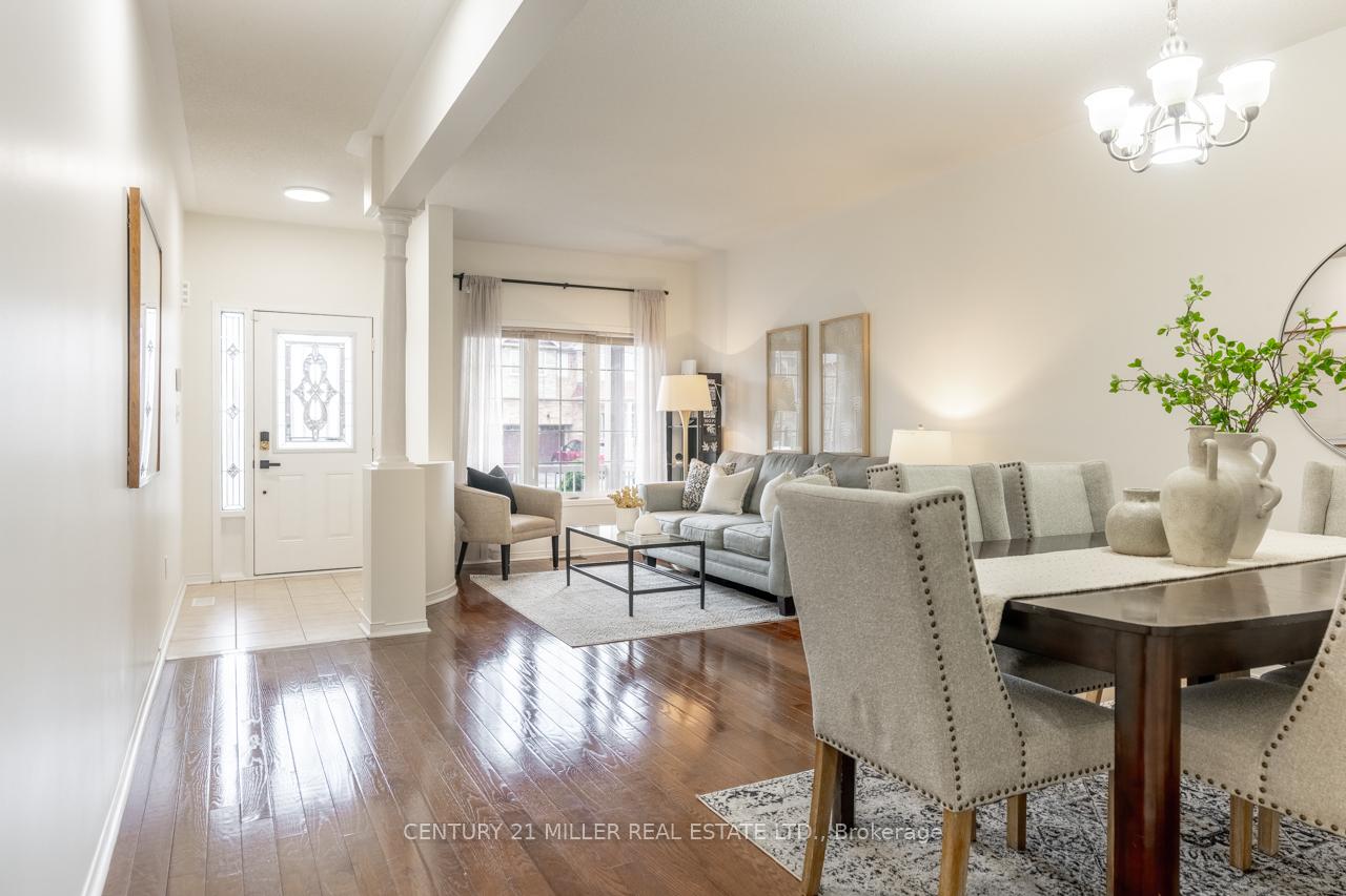Photo 4 of 19 Owens Road, Brampton, Credit Valley — HOMEH