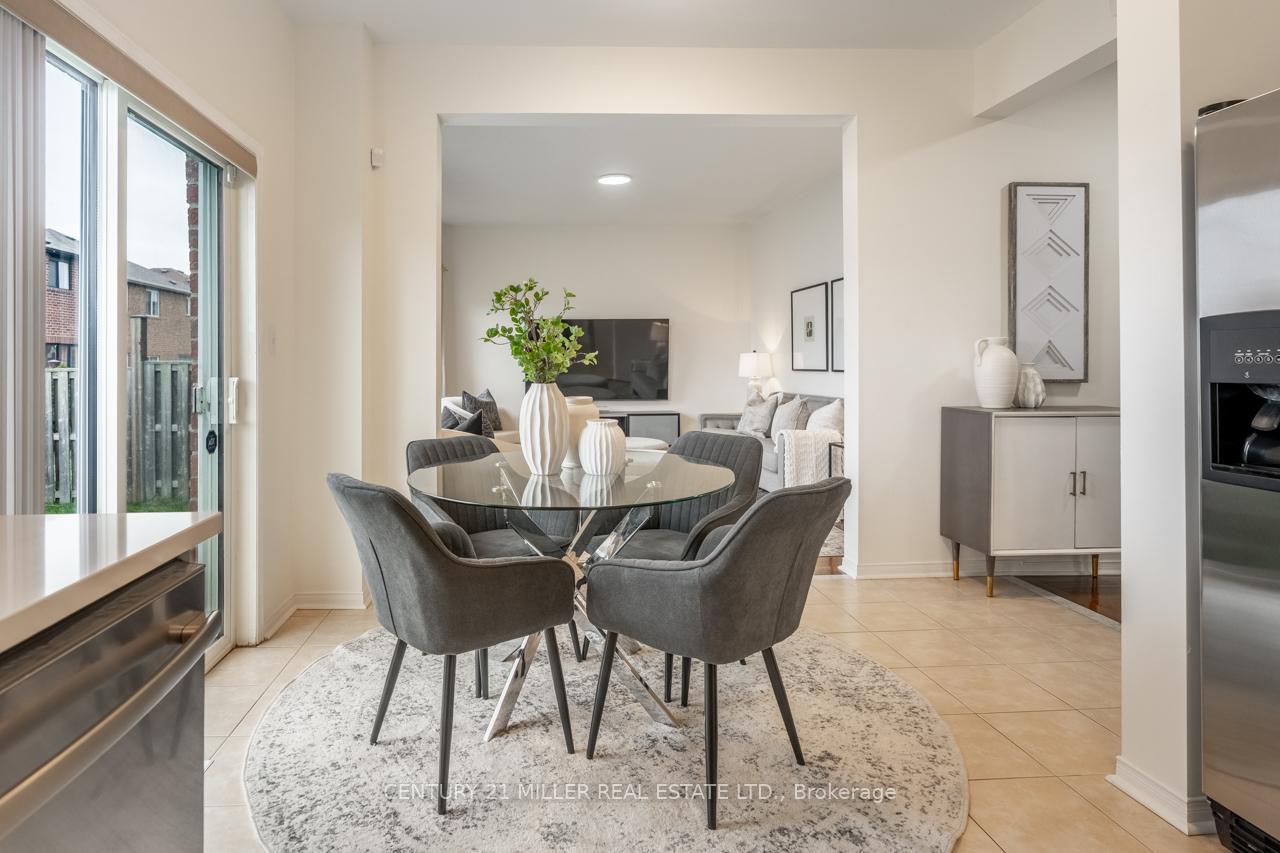 Photo 11 of 19 Owens Road, Brampton, Credit Valley — HOMEH