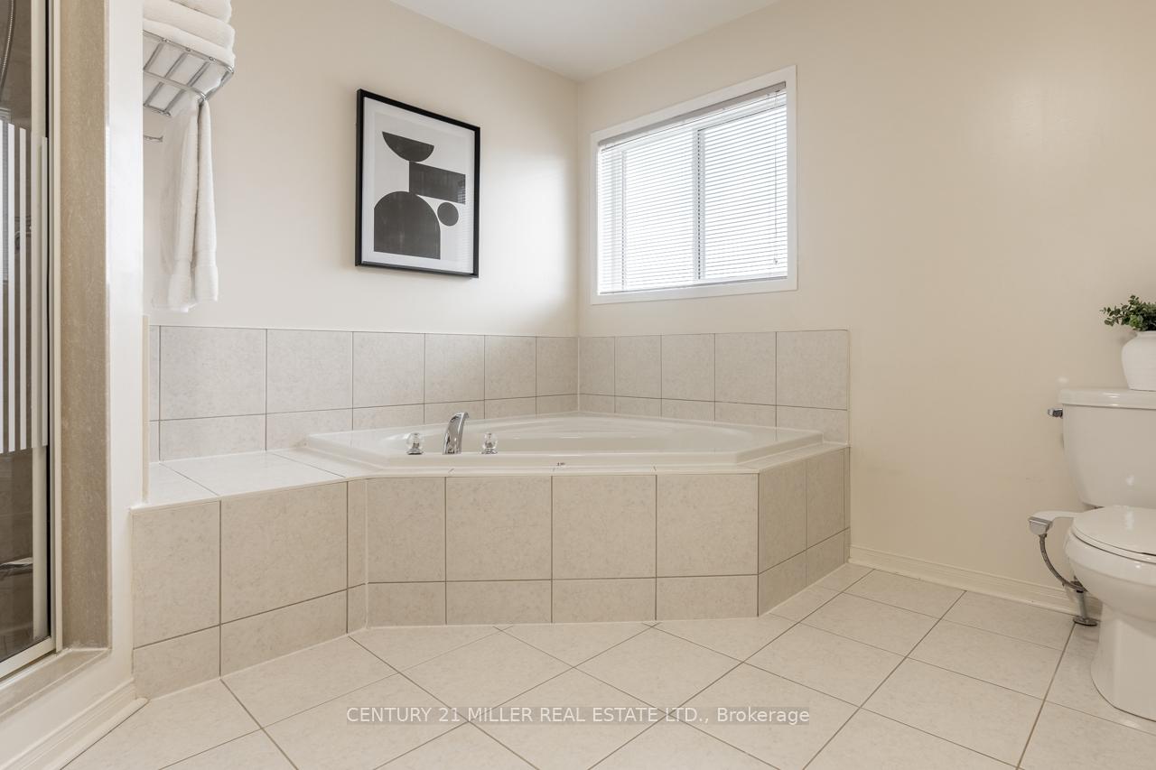 Photo 17 of 19 Owens Road, Brampton, Credit Valley — HOMEH