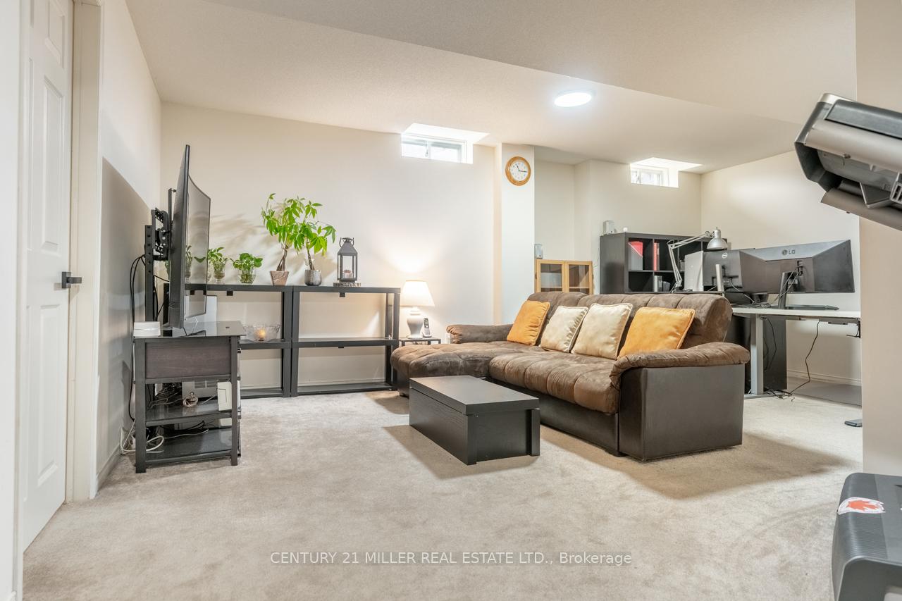 Photo 23 of 19 Owens Road, Brampton, Credit Valley — HOMEH