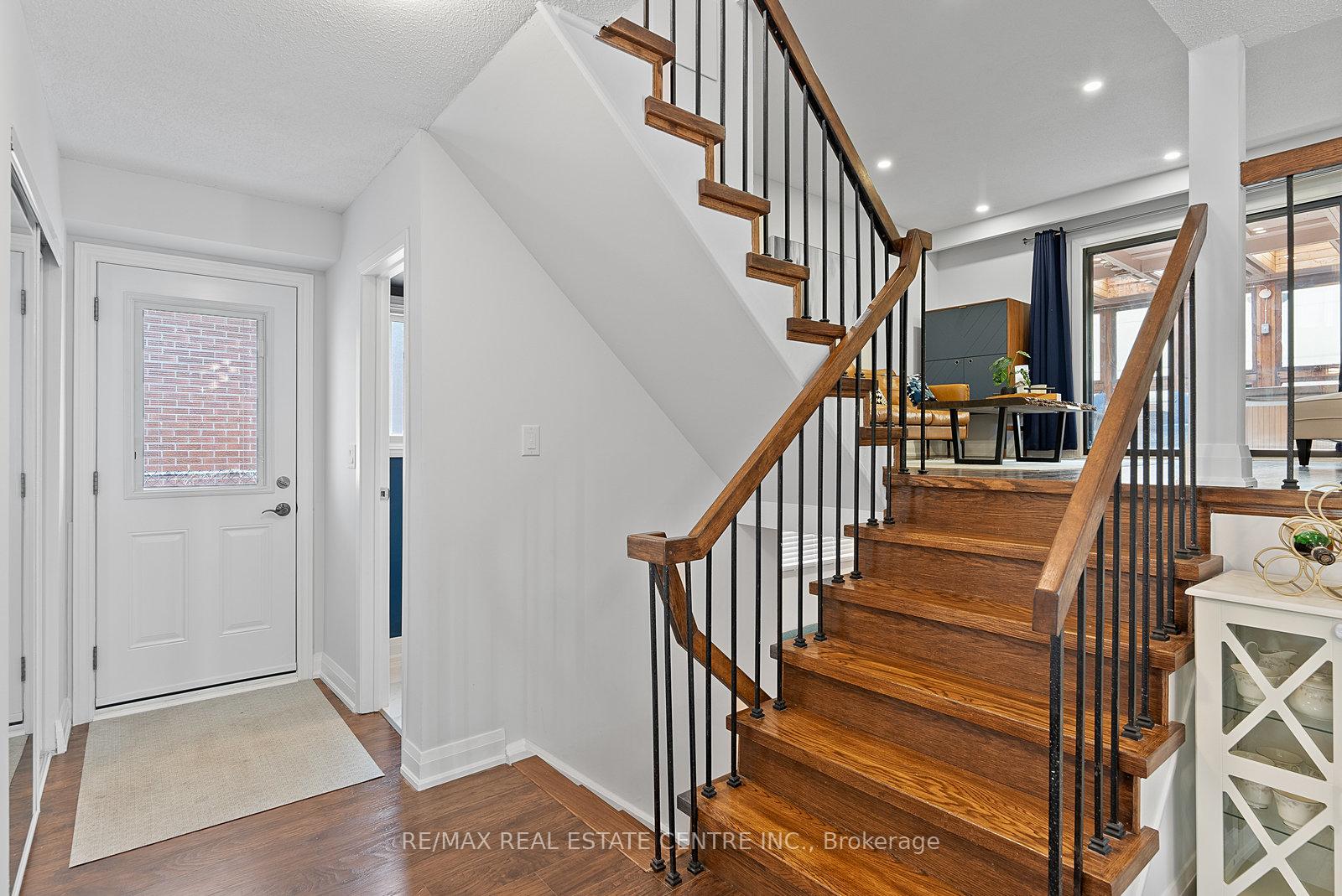 Photo 6 of 82 Simmons Boulevard, Brampton, Madoc — HOMEH
