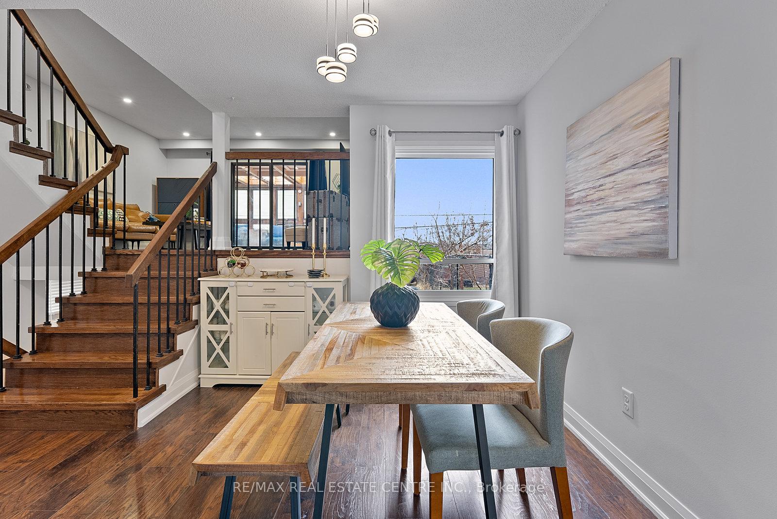 Photo 10 of 82 Simmons Boulevard, Brampton, Madoc — HOMEH