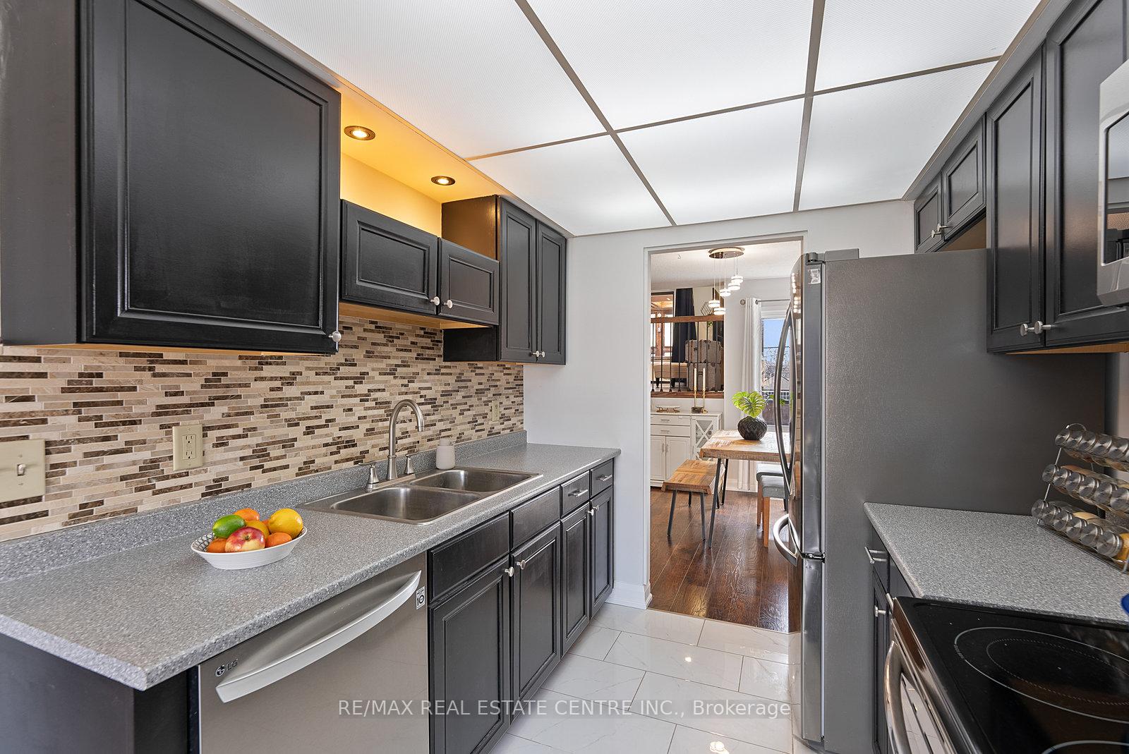 Photo 11 of 82 Simmons Boulevard, Brampton, Madoc — HOMEH