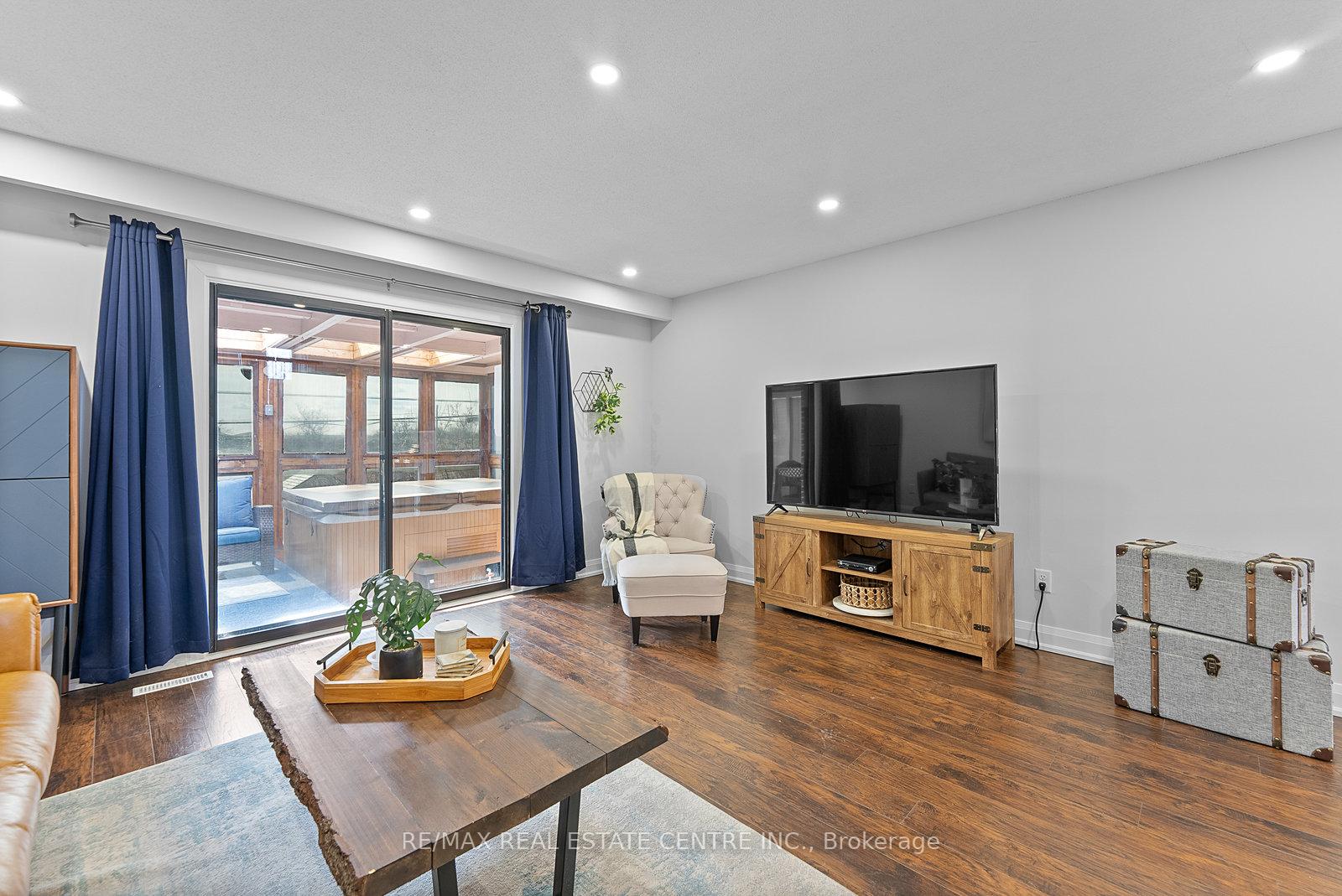 Photo 17 of 82 Simmons Boulevard, Brampton, Madoc — HOMEH