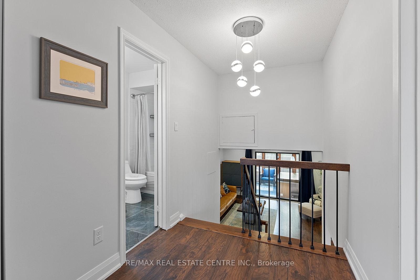 Photo 20 of 82 Simmons Boulevard, Brampton, Madoc — HOMEH