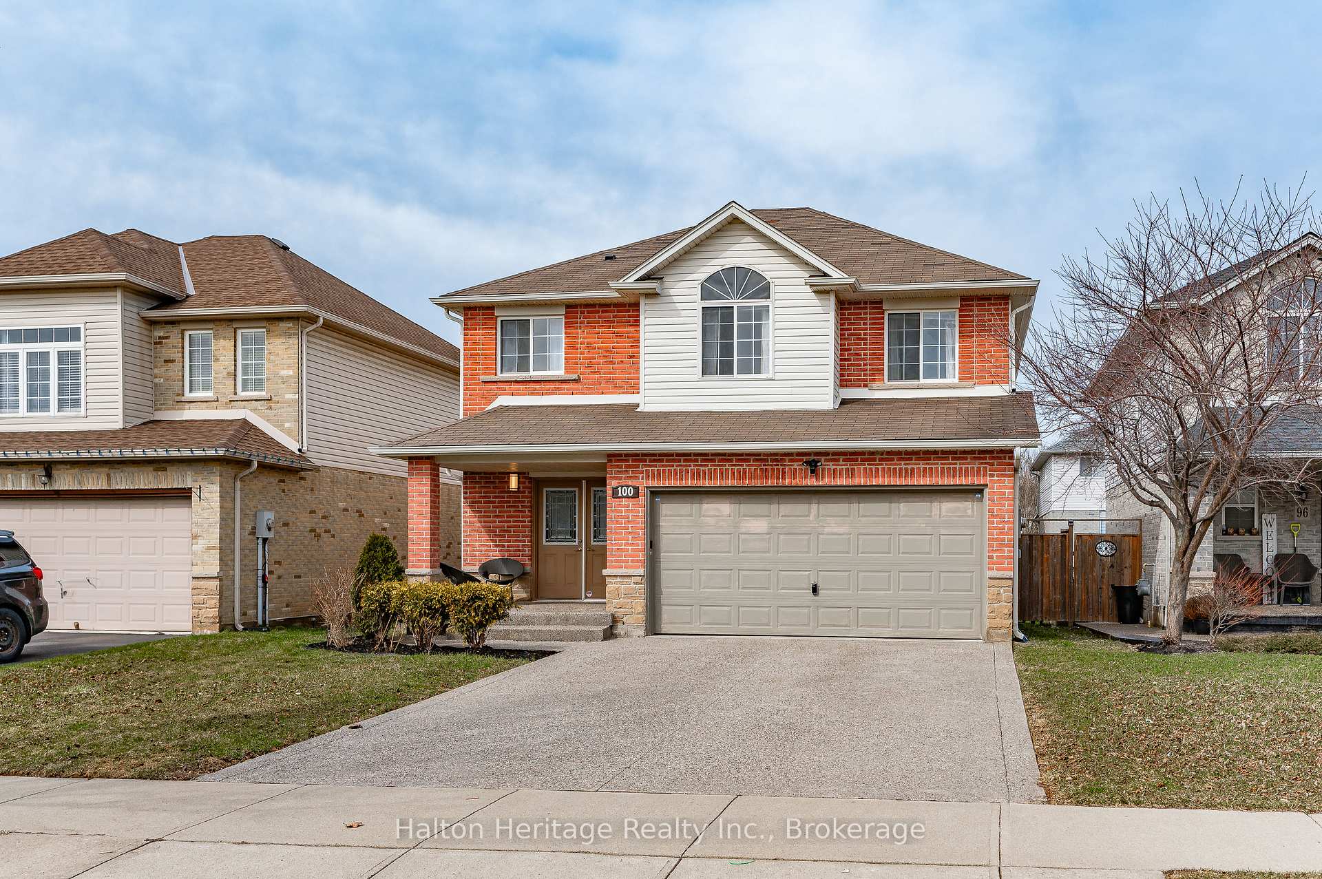 Photo 2 of 100 Thames Way, Hamilton, Mount Hope — HOMEH