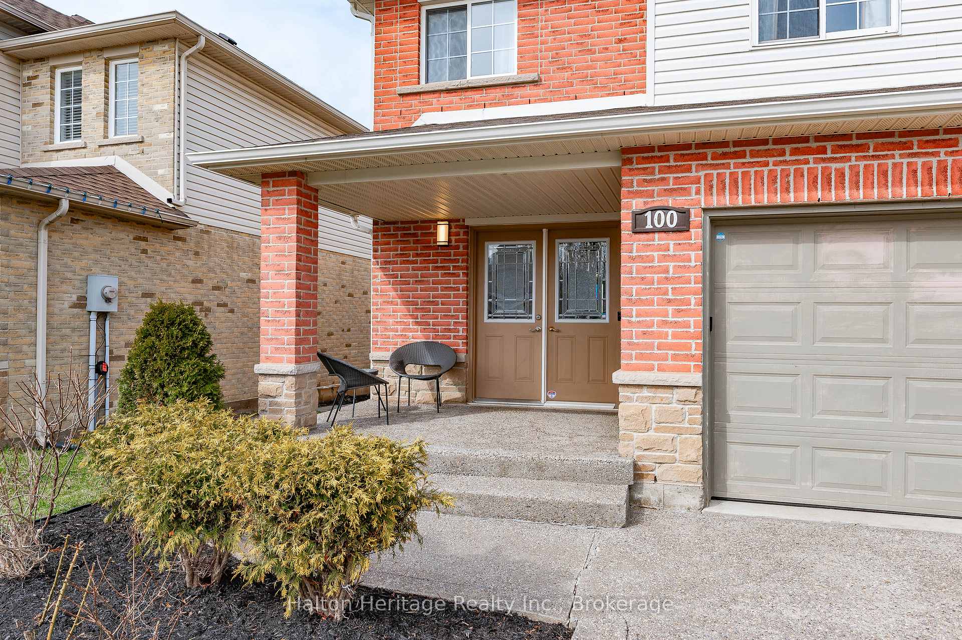 Photo 3 of 100 Thames Way, Hamilton, Mount Hope — HOMEH