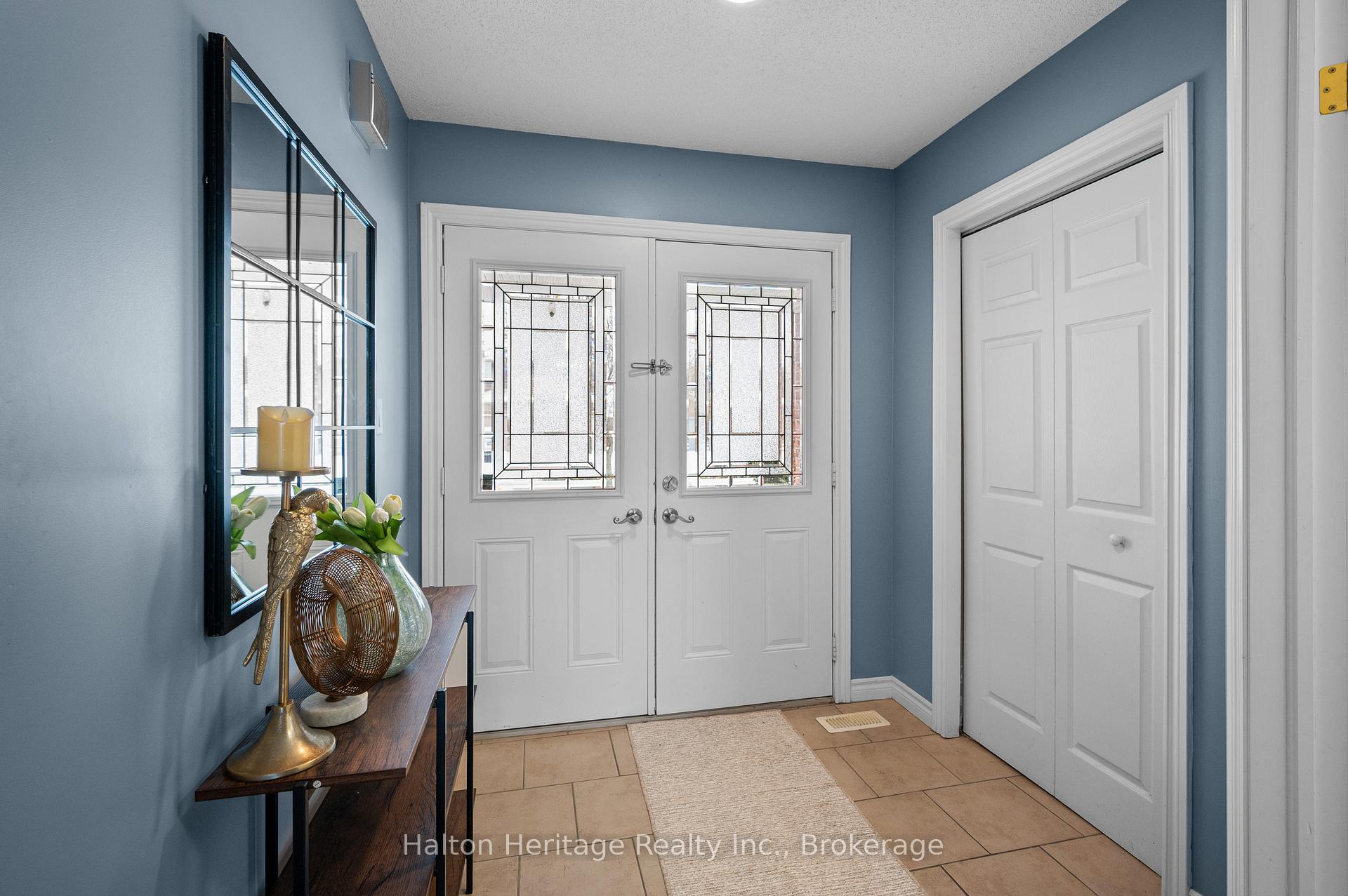 Photo 4 of 100 Thames Way, Hamilton, Mount Hope — HOMEH