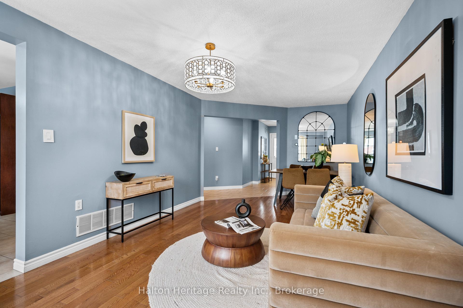 Photo 12 of 100 Thames Way, Hamilton, Mount Hope — HOMEH