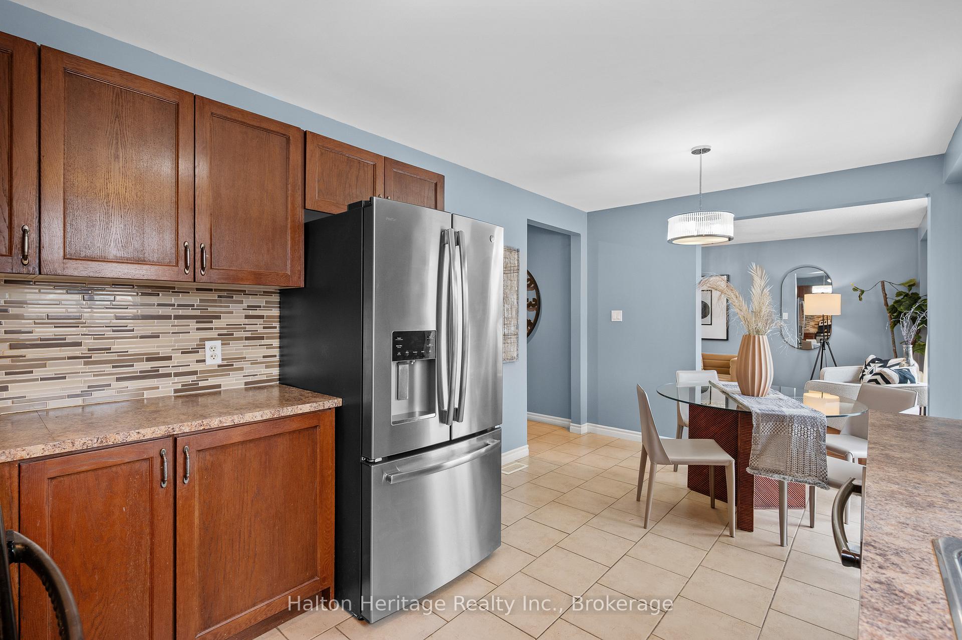 Photo 18 of 100 Thames Way, Hamilton, Mount Hope — HOMEH