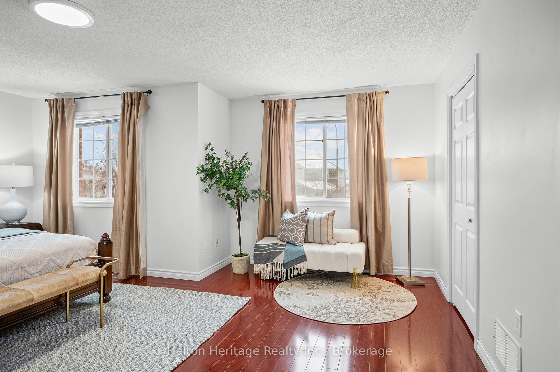 Photo 25 of 100 Thames Way, Hamilton, Mount Hope — HOMEH