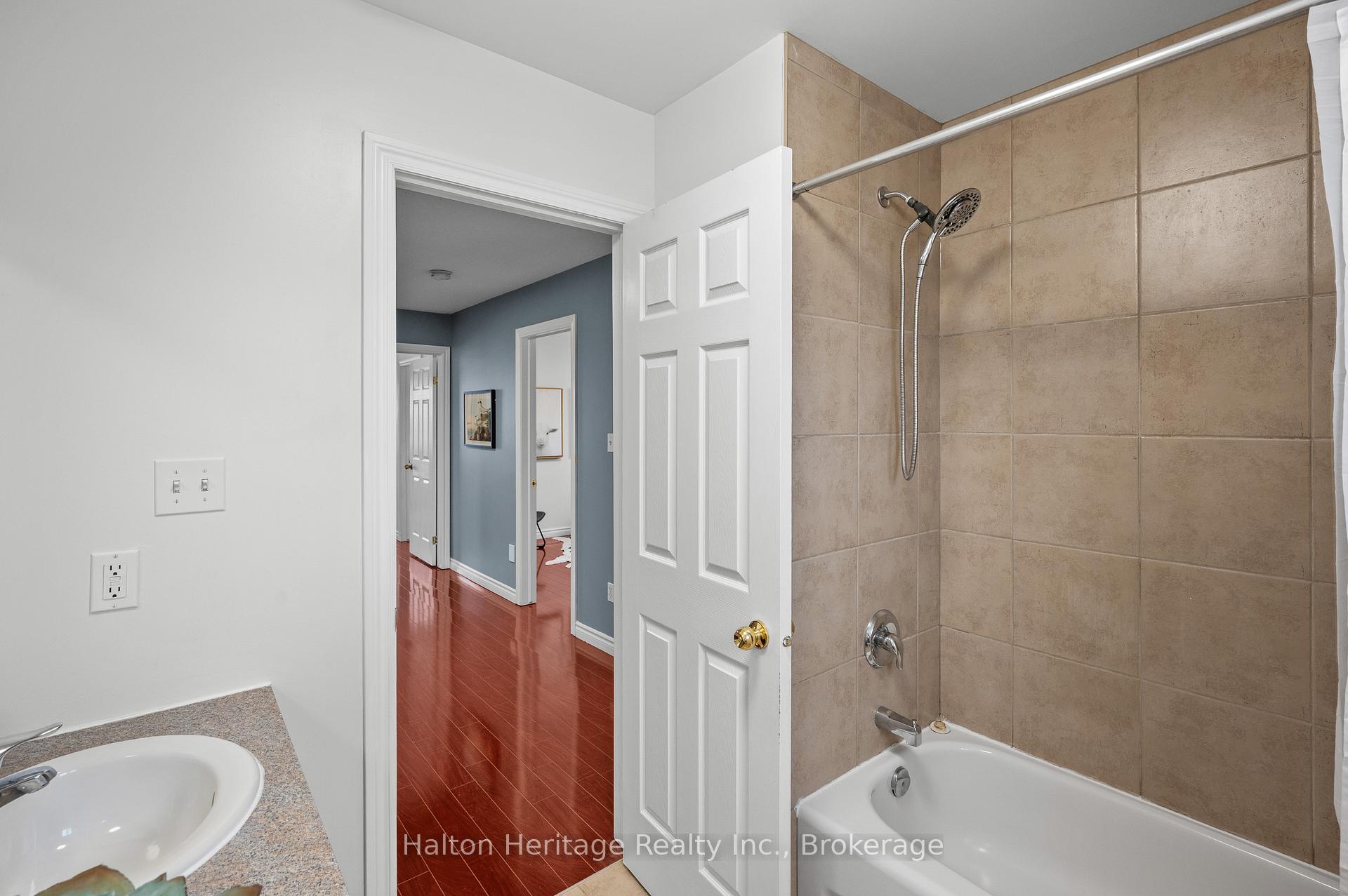 Photo 39 of 100 Thames Way, Hamilton, Mount Hope — HOMEH