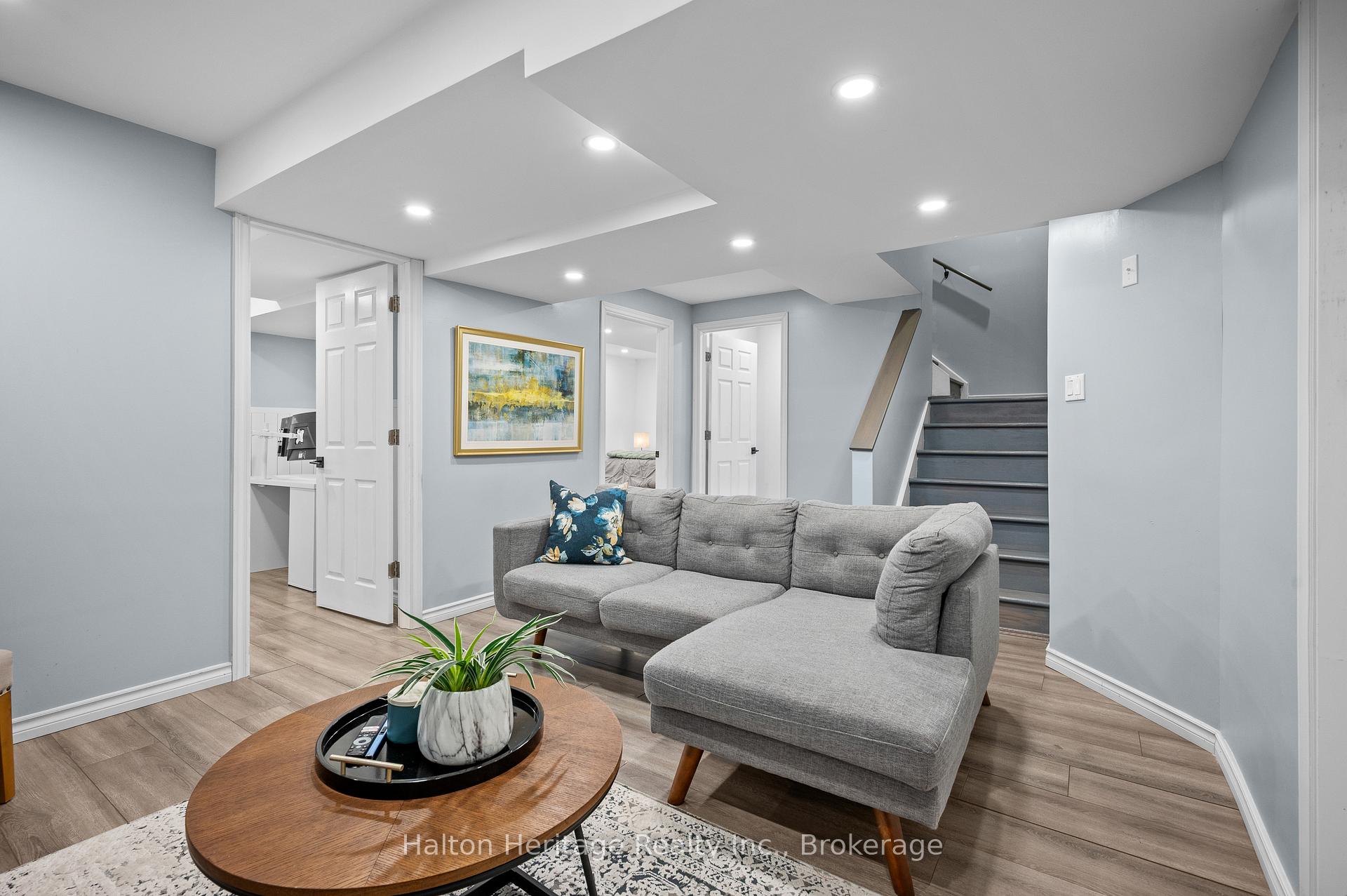 Photo 40 of 100 Thames Way, Hamilton, Mount Hope — HOMEH