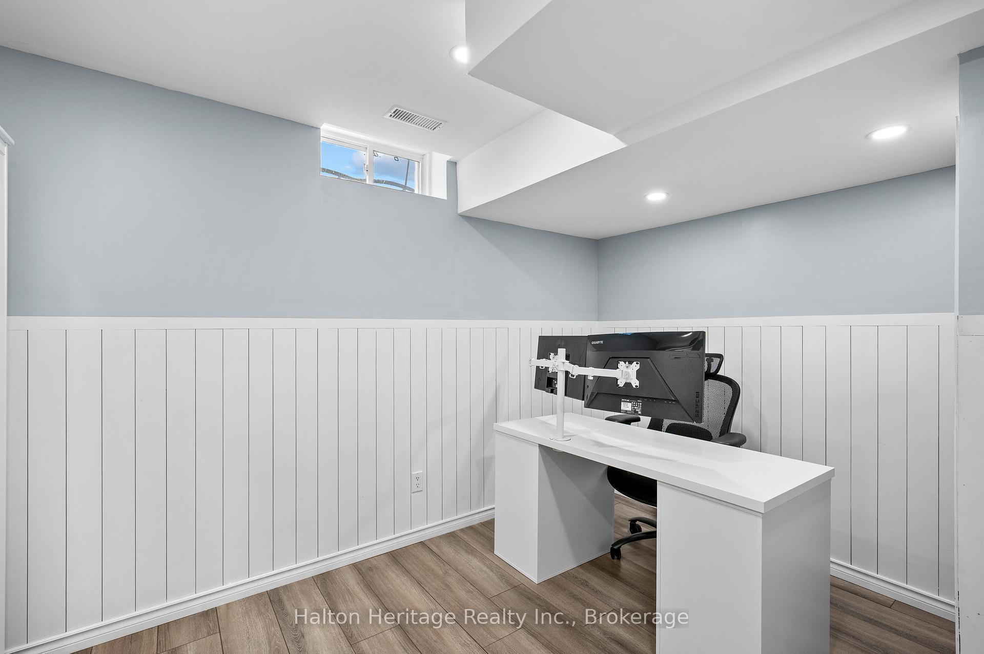 Photo 44 of 100 Thames Way, Hamilton, Mount Hope — HOMEH