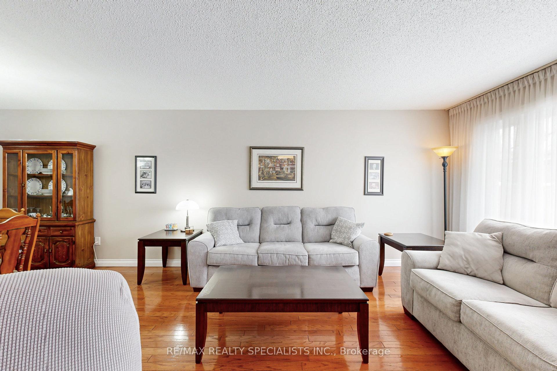 Photo 7 of 95 Sandmere Avenue, Brampton, Heart Lake West — HOMEH
