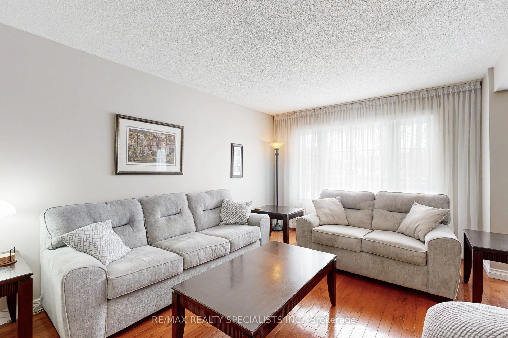 Photo 9 of 95 Sandmere Avenue, Brampton, Heart Lake West — HOMEH