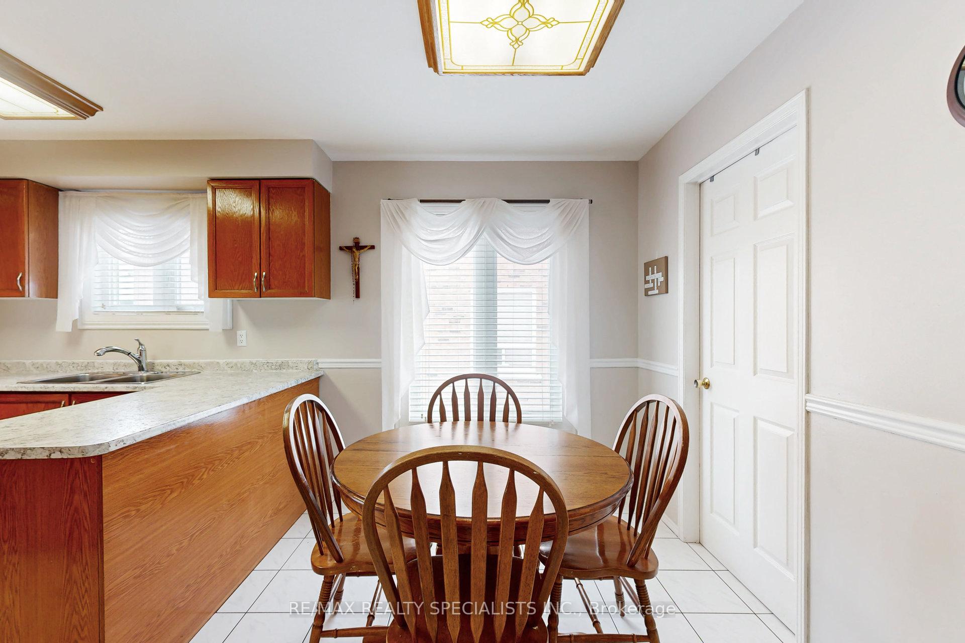 Photo 16 of 95 Sandmere Avenue, Brampton, Heart Lake West — HOMEH