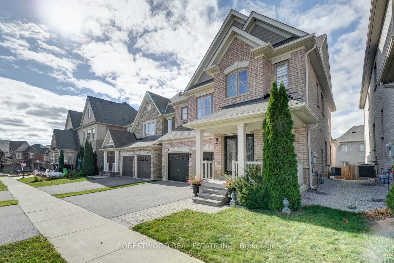 Photo 2 of 87 Leadership Drive, Brampton, Credit Valley — HOMEH