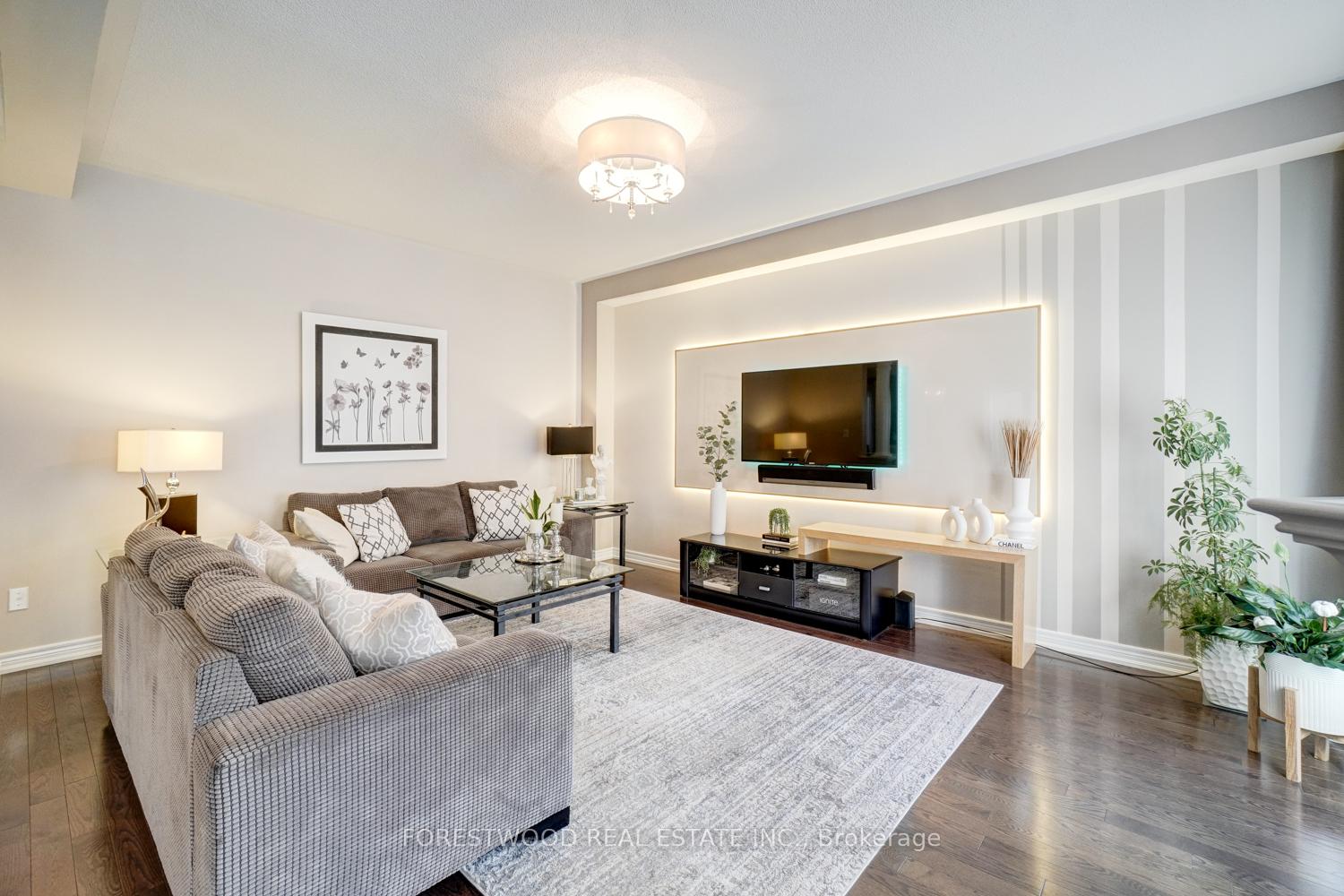 Photo 5 of 87 Leadership Drive, Brampton, Credit Valley — HOMEH