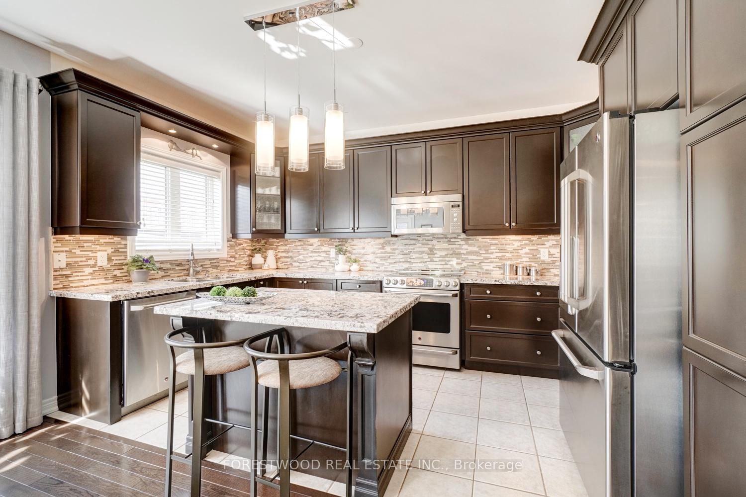 Photo 16 of 87 Leadership Drive, Brampton, Credit Valley — HOMEH