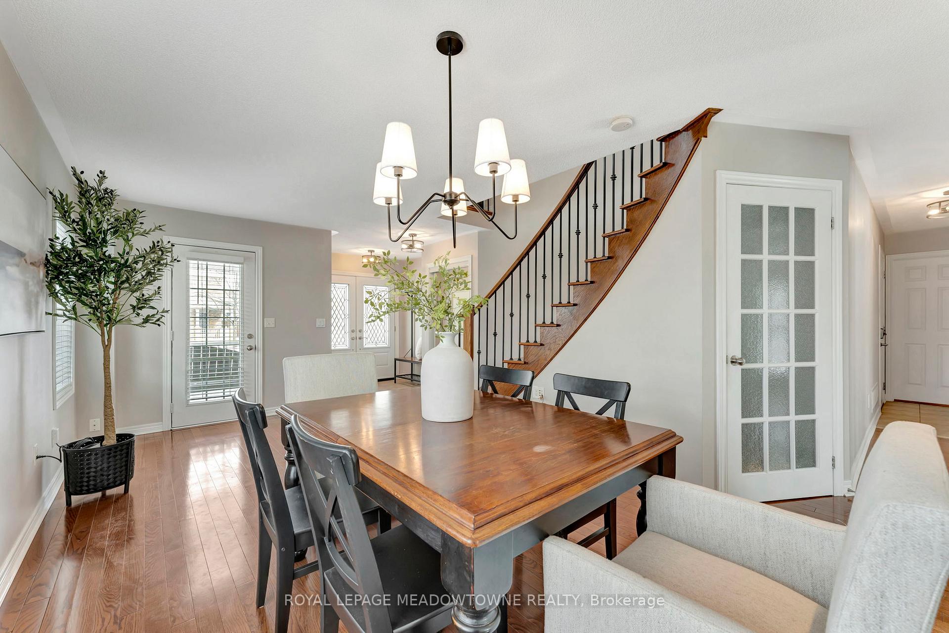 Photo 19 of 19 Buttercup Crescent, Hamilton, Waterdown — HOMEH