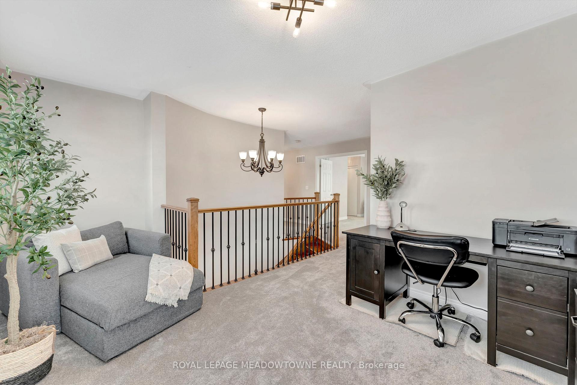 Photo 22 of 19 Buttercup Crescent, Hamilton, Waterdown — HOMEH