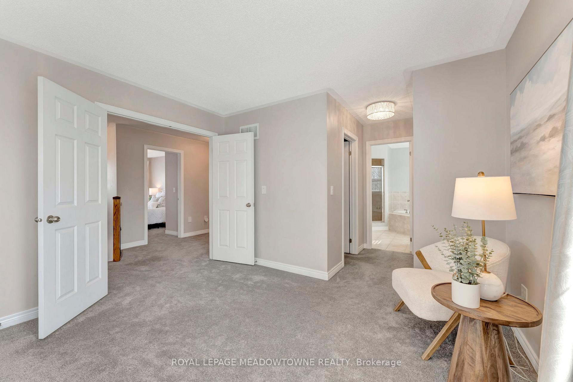 Photo 25 of 19 Buttercup Crescent, Hamilton, Waterdown — HOMEH