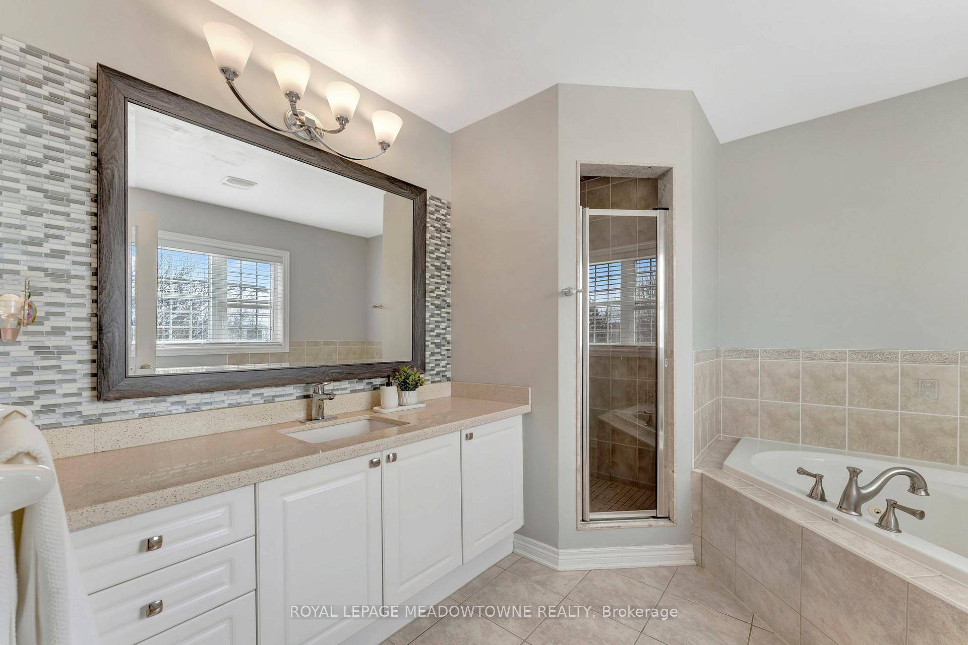 Photo 26 of 19 Buttercup Crescent, Hamilton, Waterdown — HOMEH