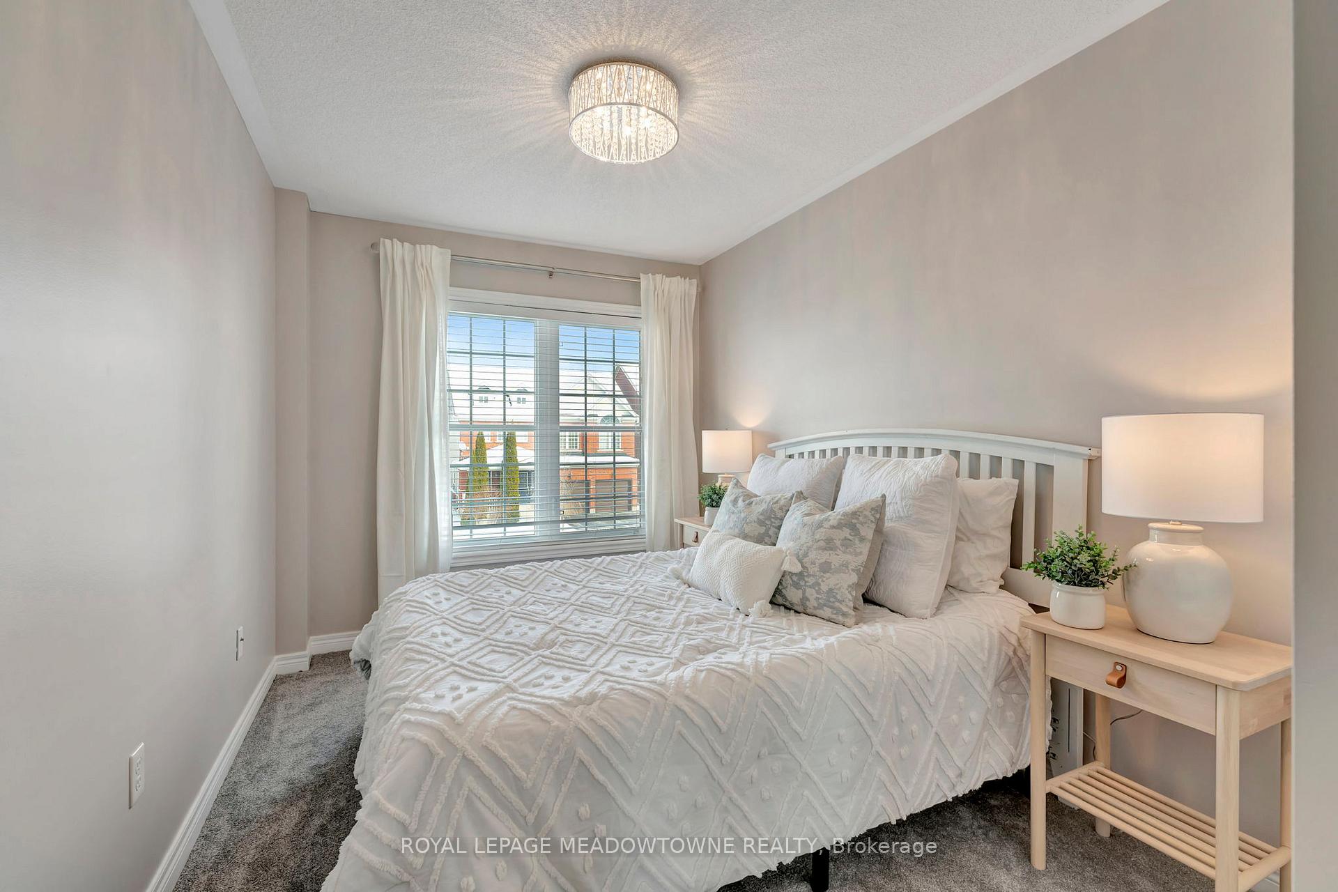 Photo 30 of 19 Buttercup Crescent, Hamilton, Waterdown — HOMEH