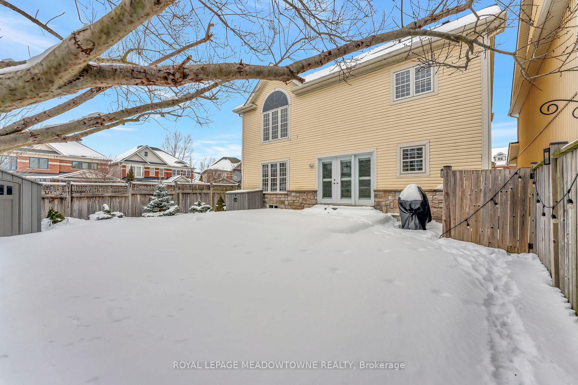Photo 37 of 19 Buttercup Crescent, Hamilton, Waterdown — HOMEH