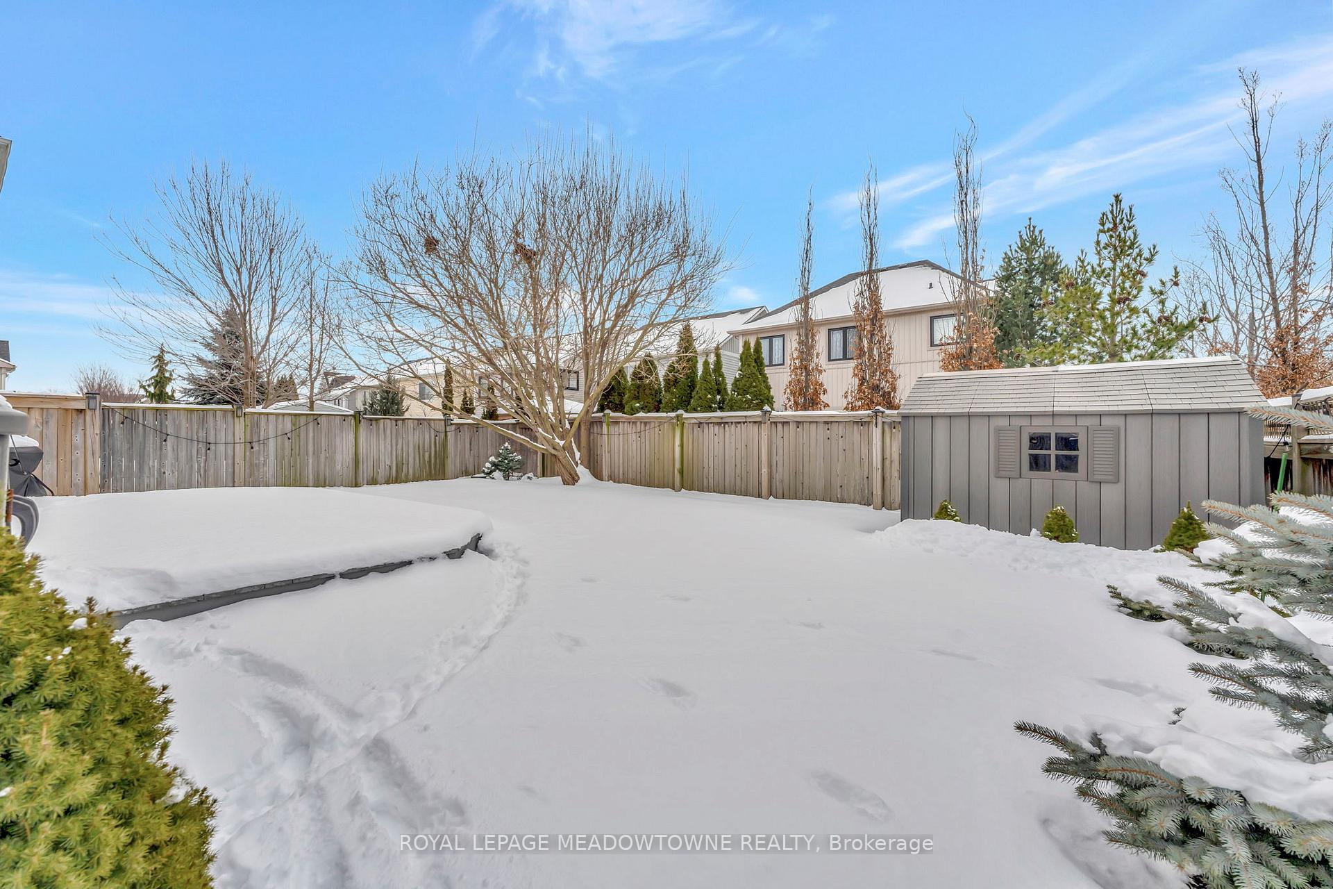 Photo 38 of 19 Buttercup Crescent, Hamilton, Waterdown — HOMEH
