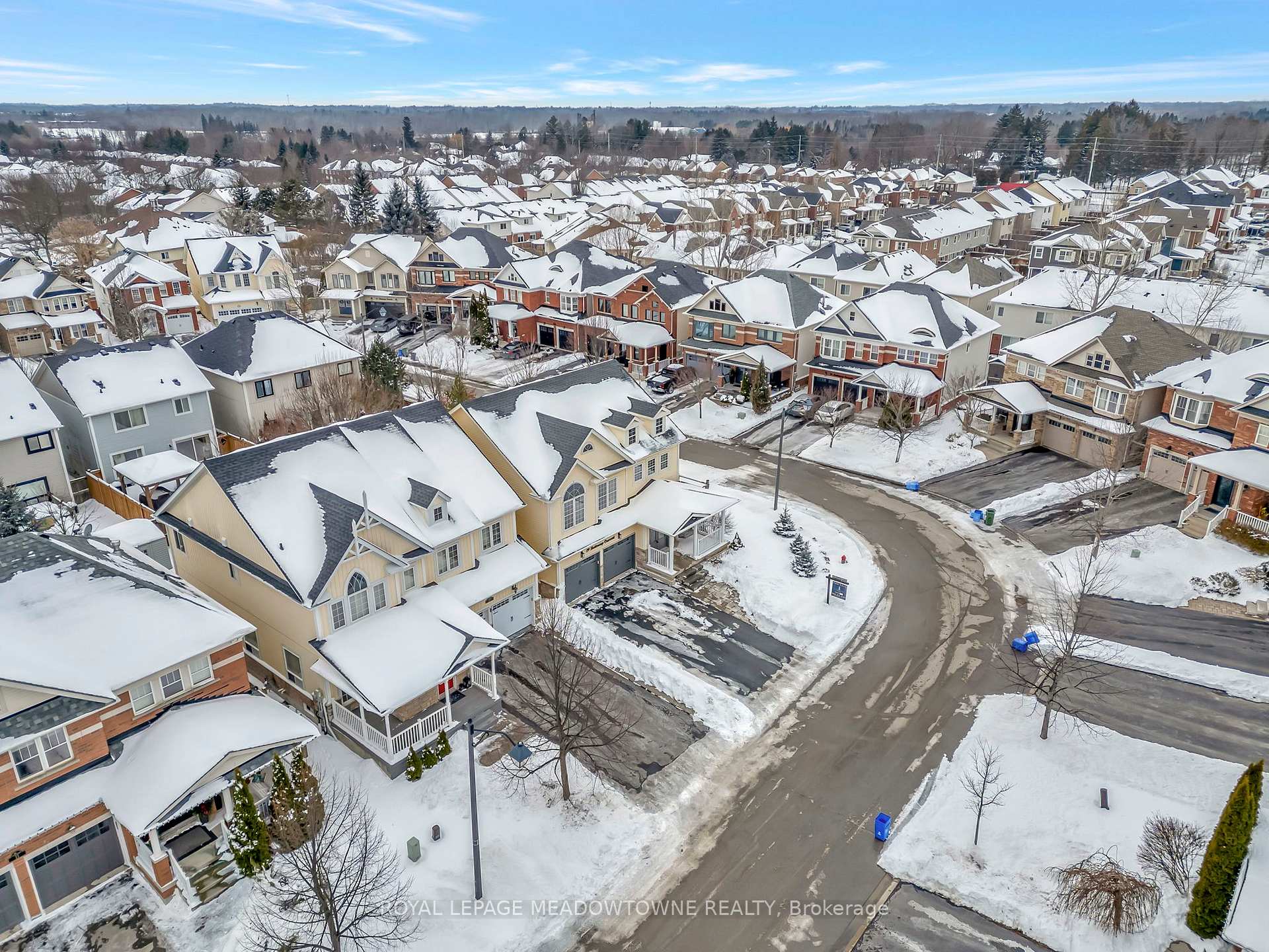 Photo 39 of 19 Buttercup Crescent, Hamilton, Waterdown — HOMEH