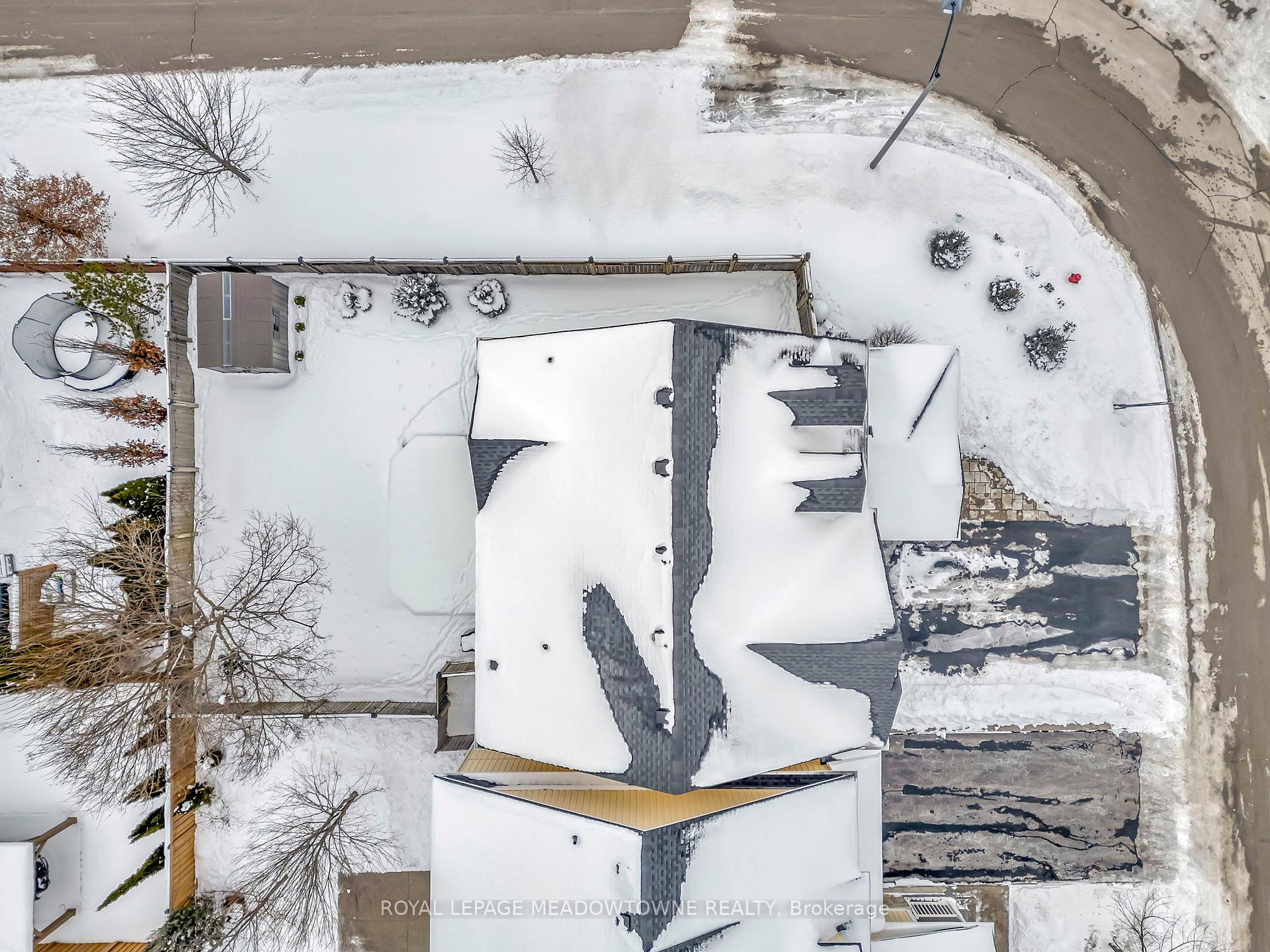 Photo 40 of 19 Buttercup Crescent, Hamilton, Waterdown — HOMEH