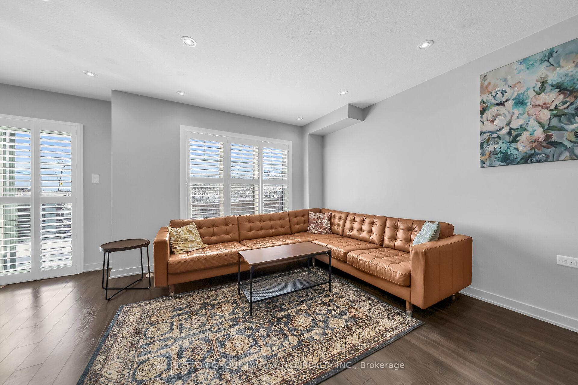 Photo 9 of 142 Crafter Crescent, Hamilton, Stoney Creek Mountain — HOMEH